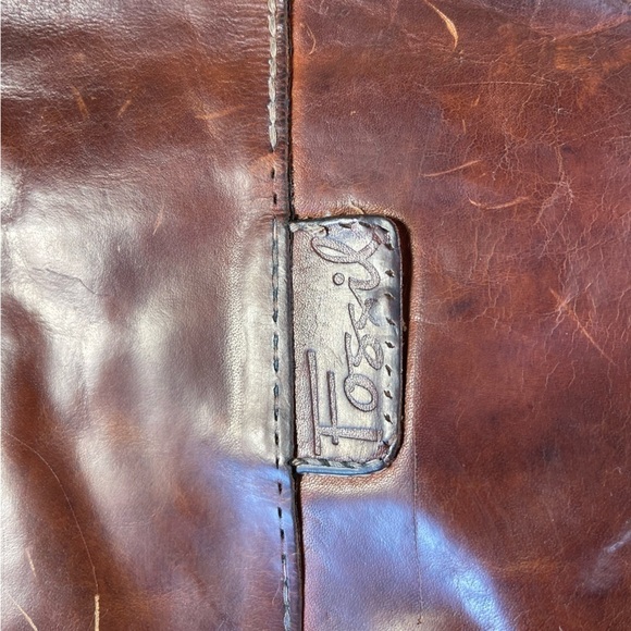 Fossil leather crossbody bag with decorative stitches - Picture 12 of 14